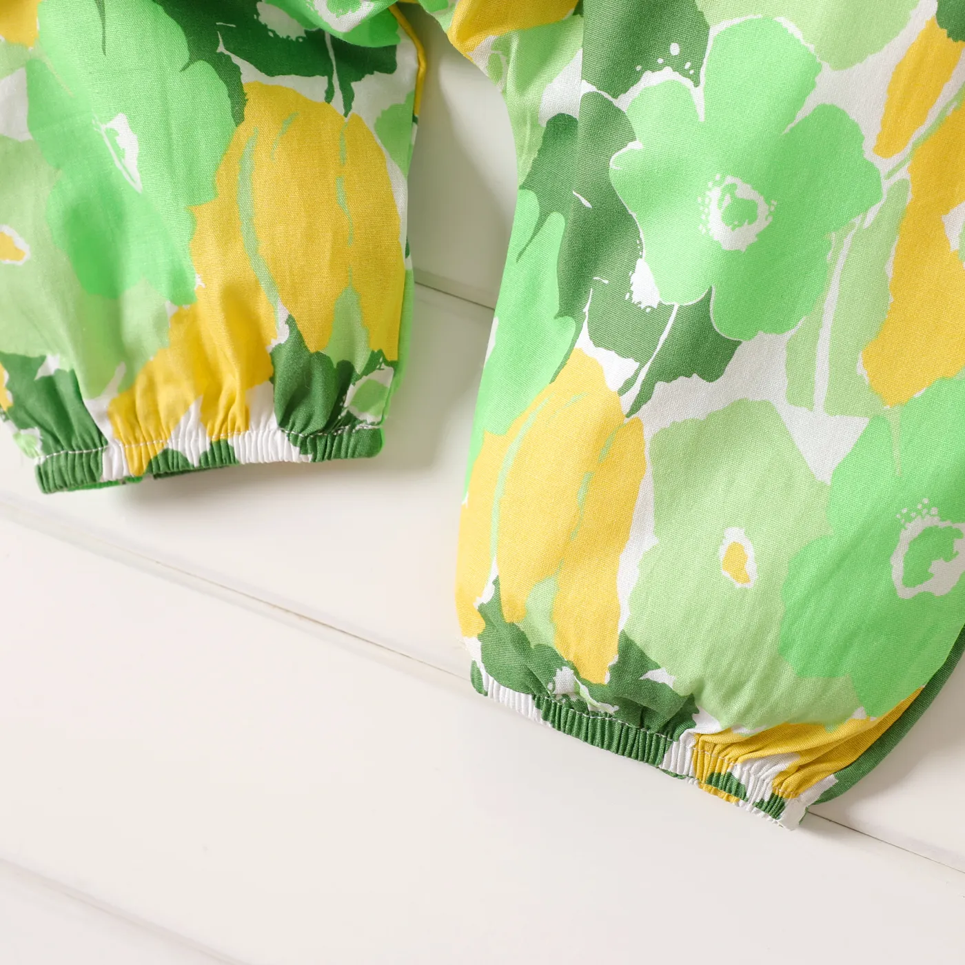 Baby Girl Allover Floral Print Sleeveless Cami Jumpsuit  image 4