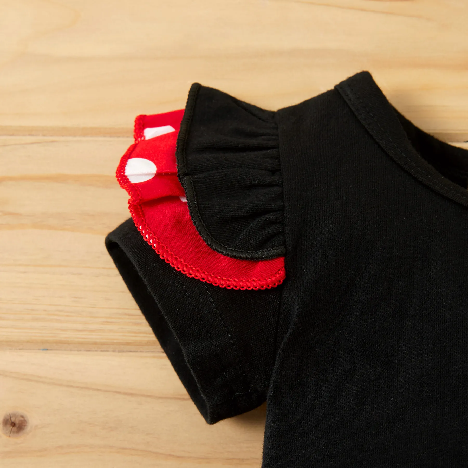 3pcs Baby Girl Cotton Ruffle Short-sleeve Top and Bow Front Polka Dot Suspender Skirt & Headband Set redblack image 3