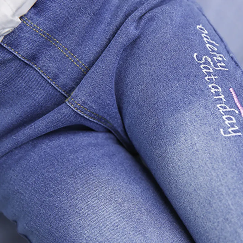 Kid Girl Rabbit Embroidered Elasticized Cotton Denim Jeans  image 6