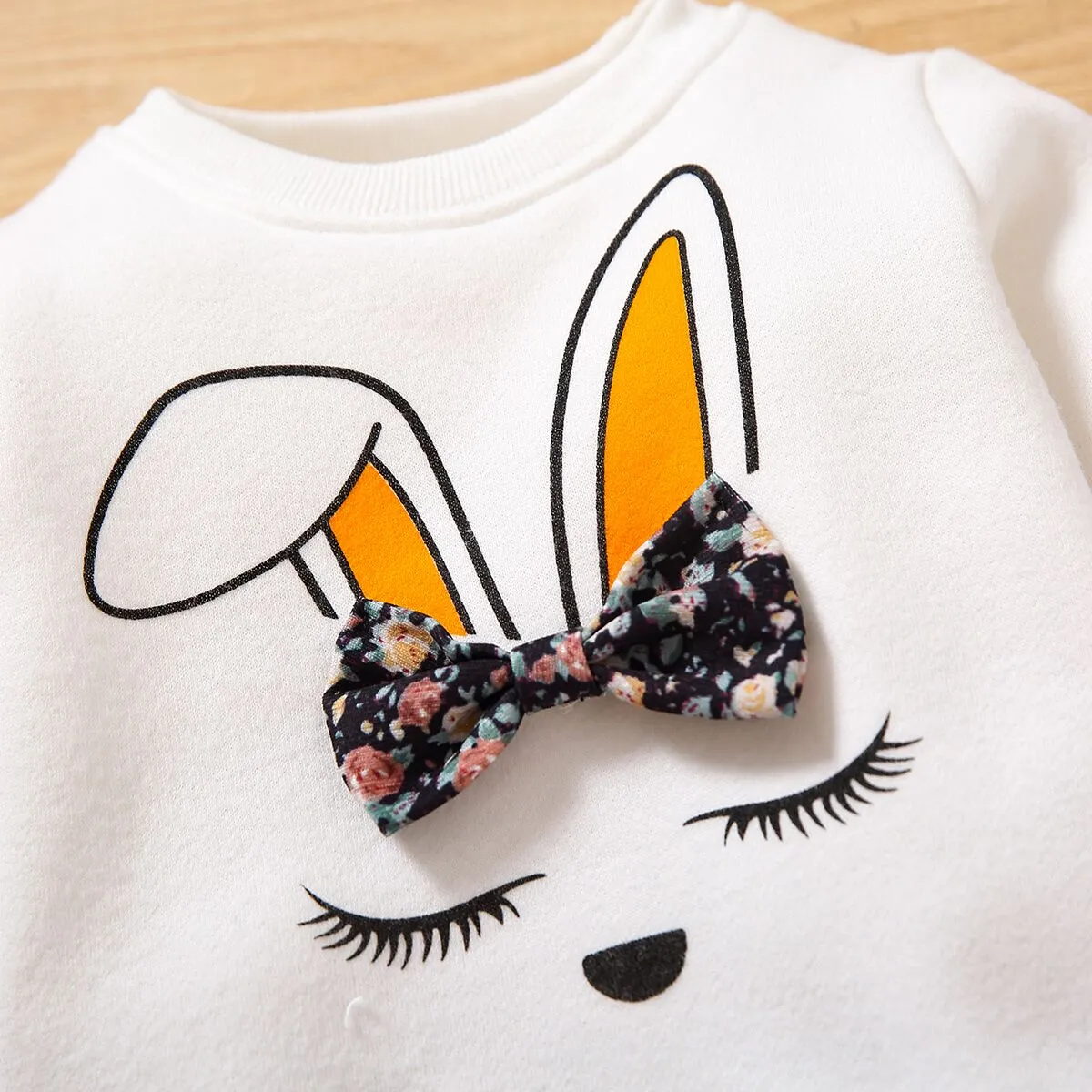 2pcs Toddler Girl Rabbit Print Bowknot Design Sweatshirt and Floral Print Pants Set  image 3