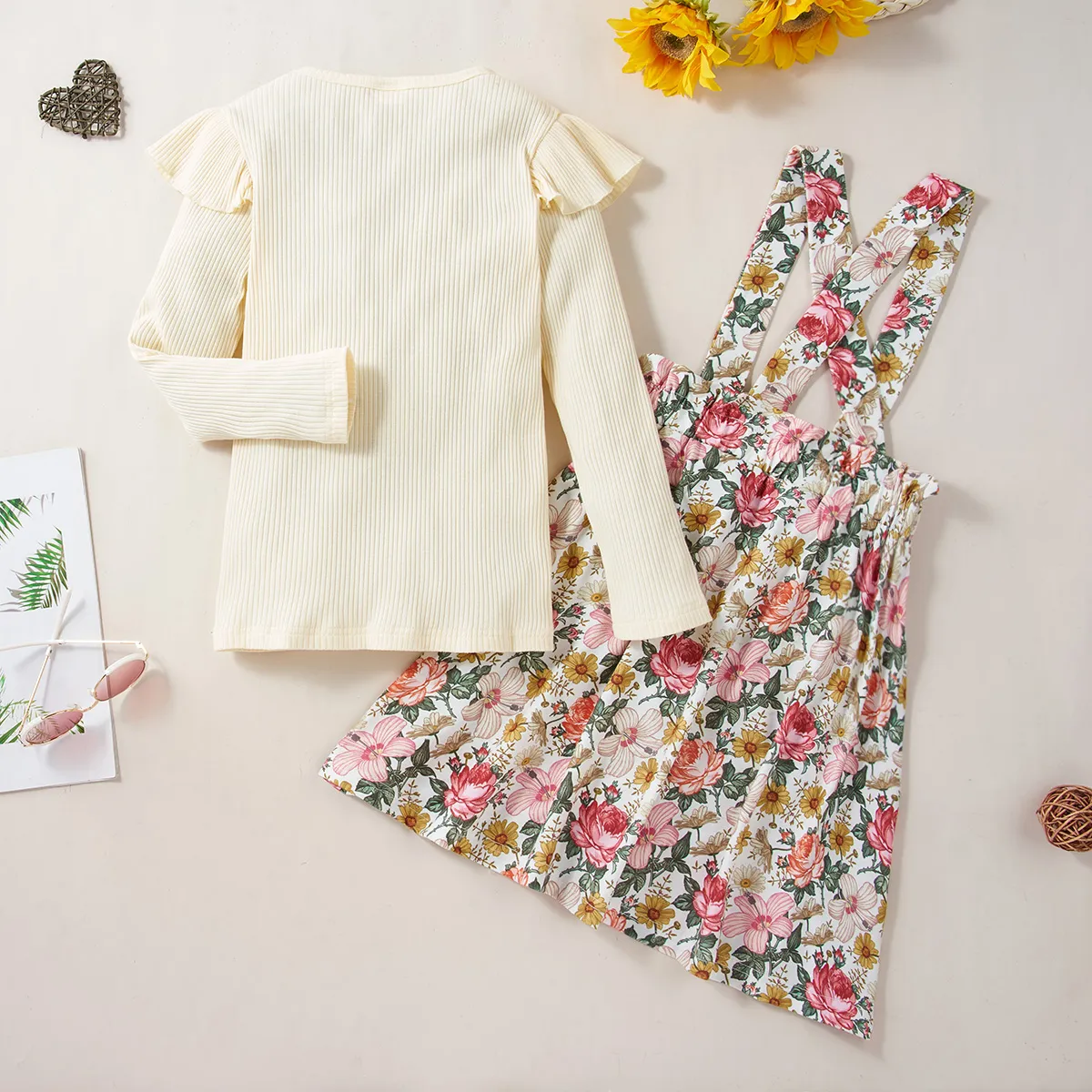 

Naia 2pcs Kid Girl Ruffled Ribbed Tee and Floral Print Suspender Skirt Set