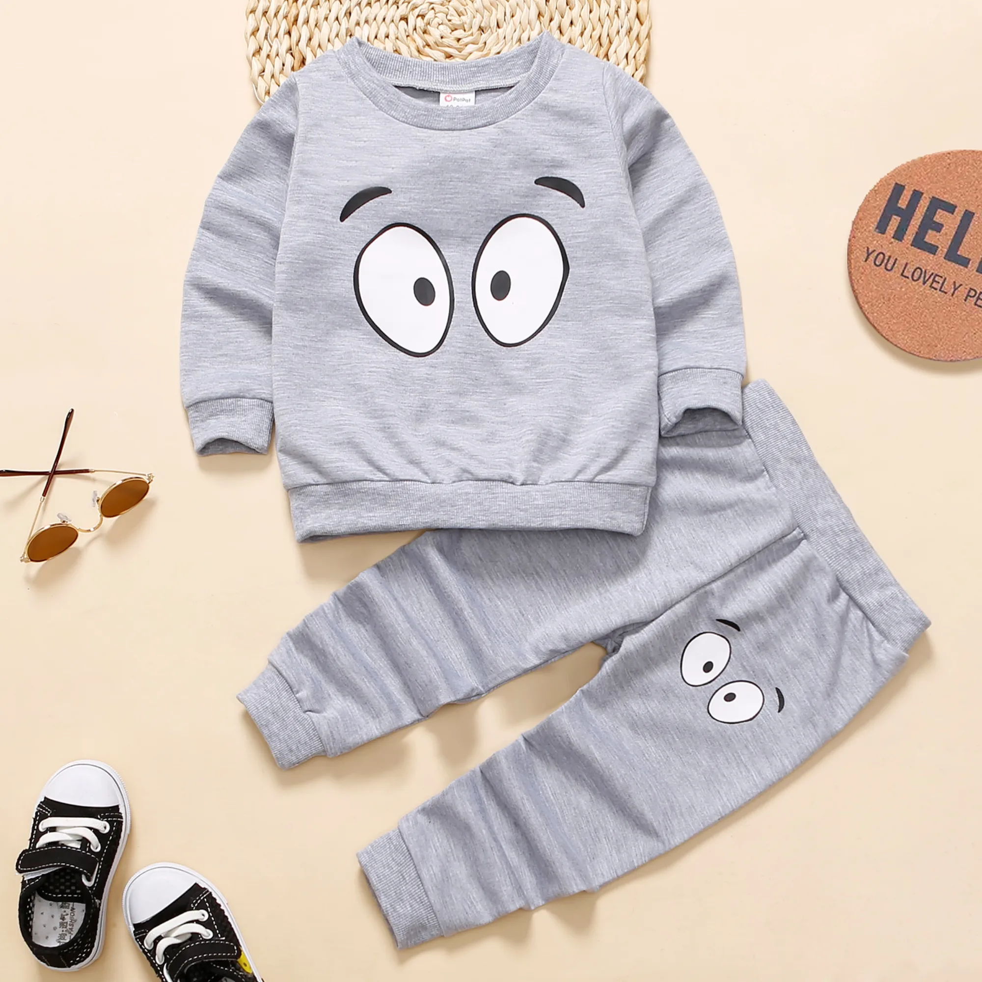 2pcs Toddler Boy Face Graphic Print Cotton Sweatshirt and Pants Set Lightgrey image 6