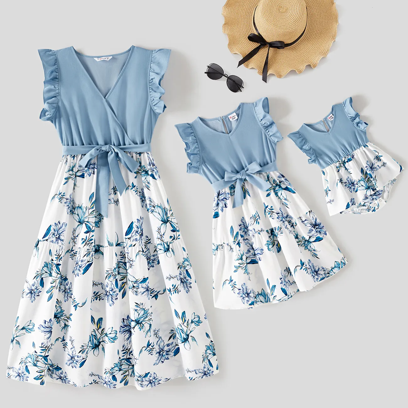 Mommy and Me Floral Print Spliced Solid V Neck Ruffle Trim Sleeveless Dresses Light Blue big image 1