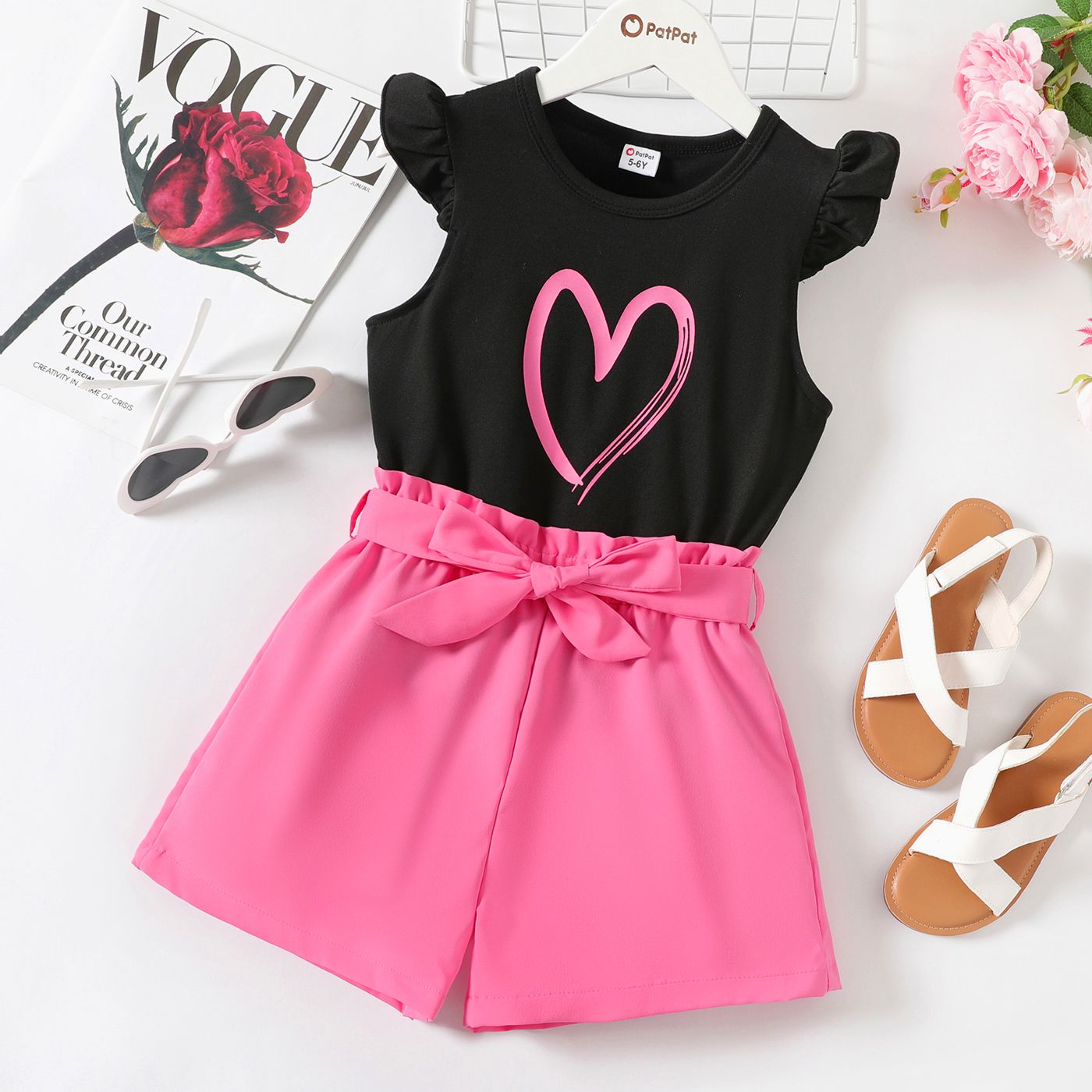 

2Pcs Kid Girl Heart Print Flutter-sleeve Tee and Belted Shorts Set
