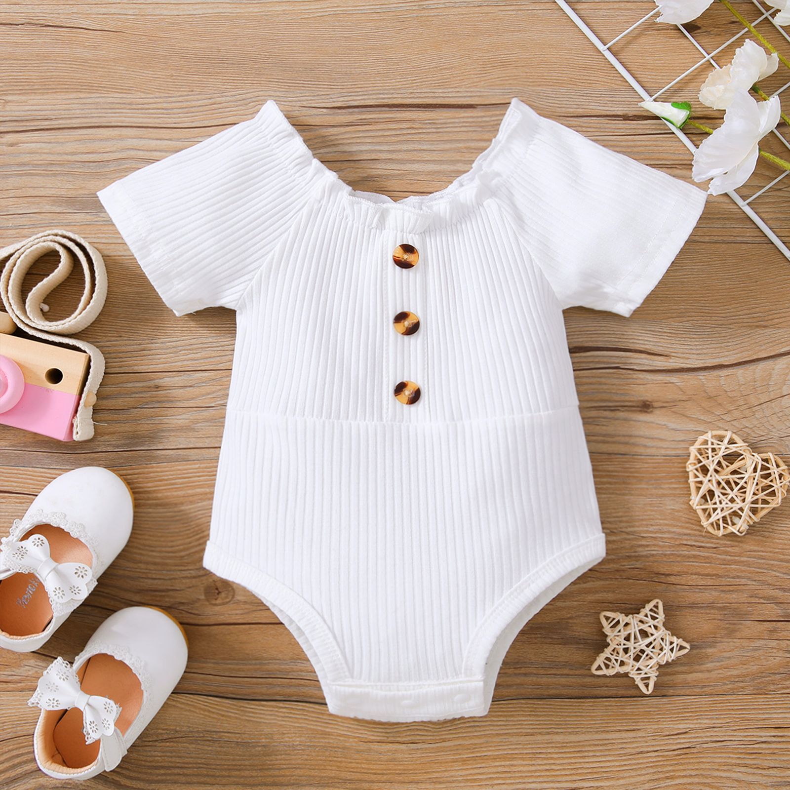 

Baby Boy/Girl 95% Cotton Button Front Solid Ribbed Short-sleeve Romper