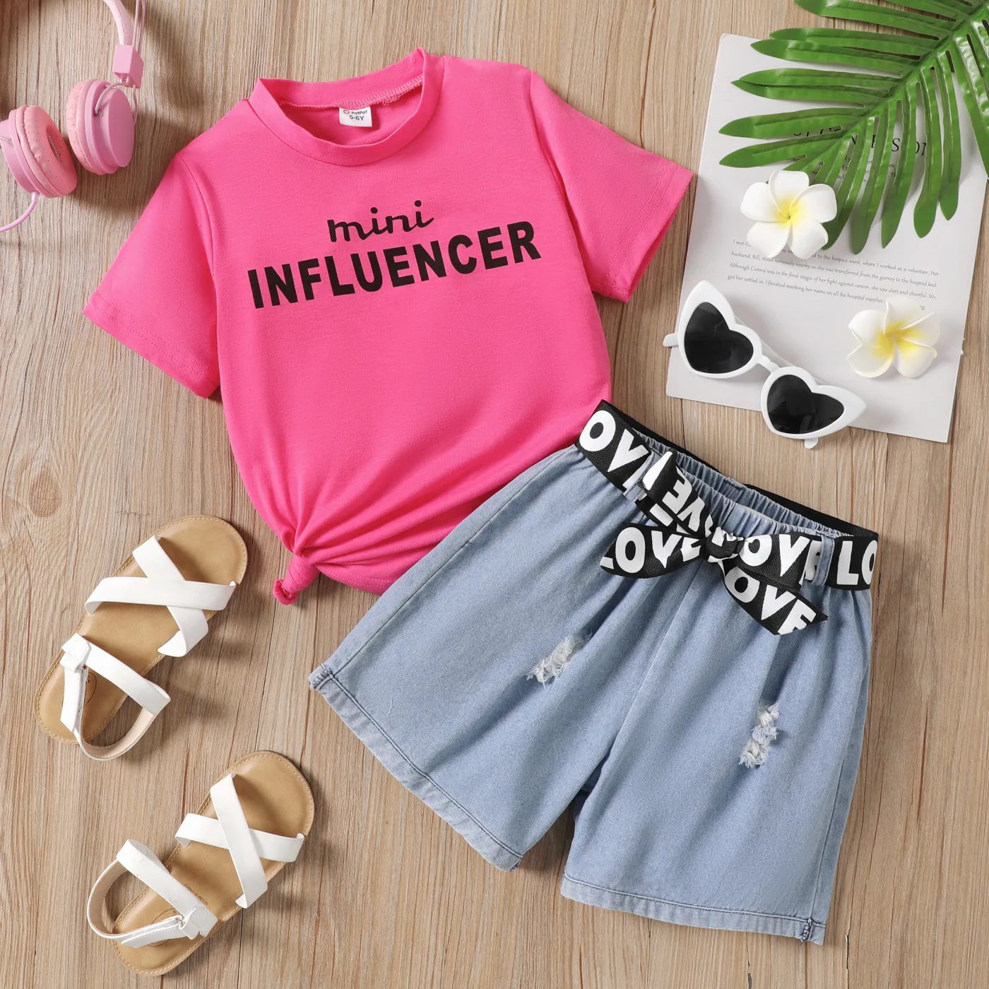 2pcs Kid Girl Letter Print Short-sleeve Tee and Belted Ripped Denim Shorts Set  big image 1
