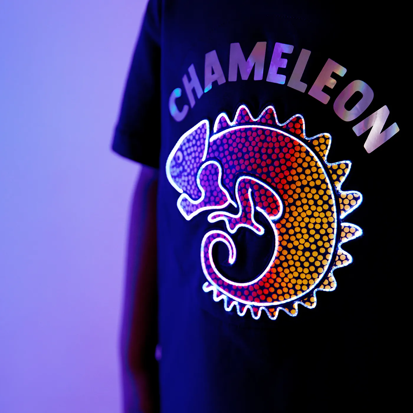 Go-Glow Illuminating T-shirt with Light Up Chameleon Including Controller (Built-In Battery) Navy big image 6