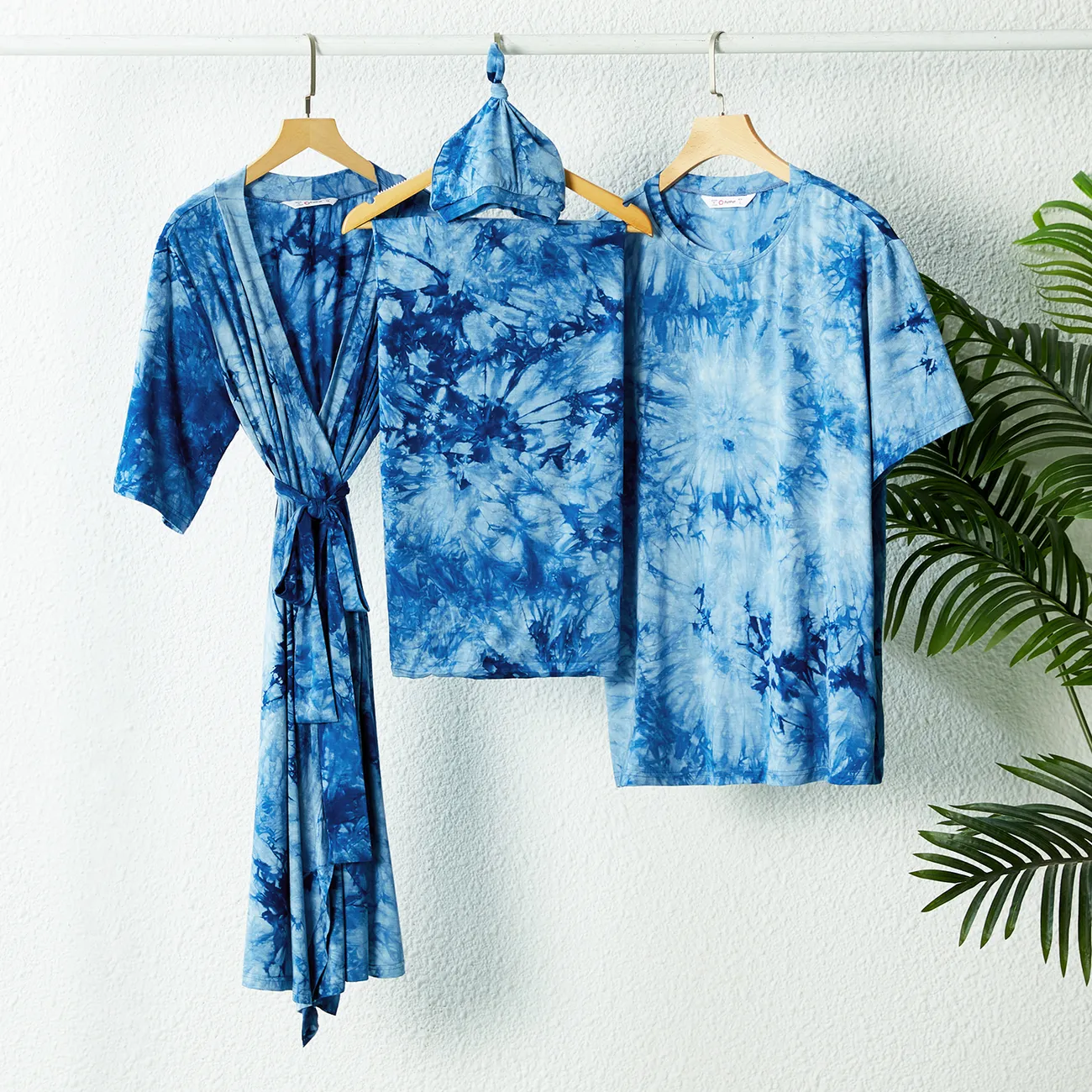 Family Matching Tie Dye Belted Robe & Swaddle Blanket & Short-sleeve Tee Sets Blue big image 1