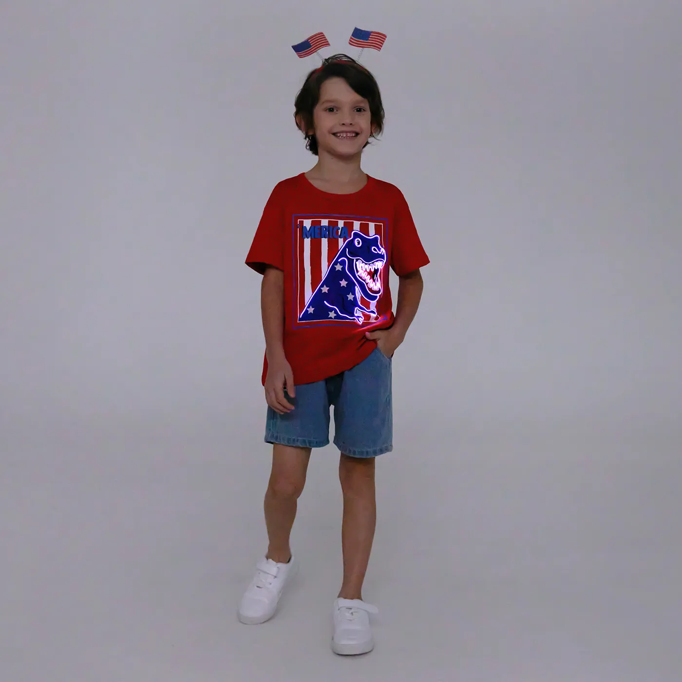 Go-Glow Illuminating T-shirt with Light Up Dinosaur Pattern Including Controller (Battery Inside) Red image 5