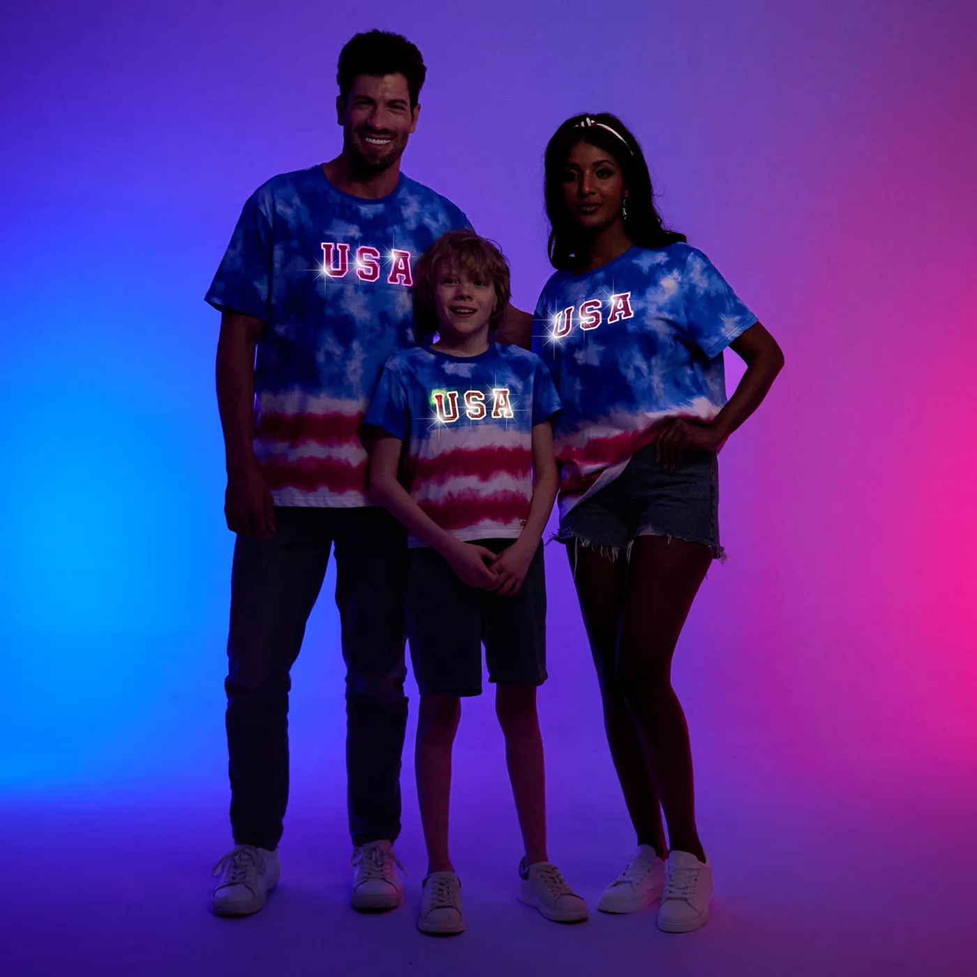 Go-Glow Illuminating T-shirt with Light Up Letters Including Controller (Battery Inside)