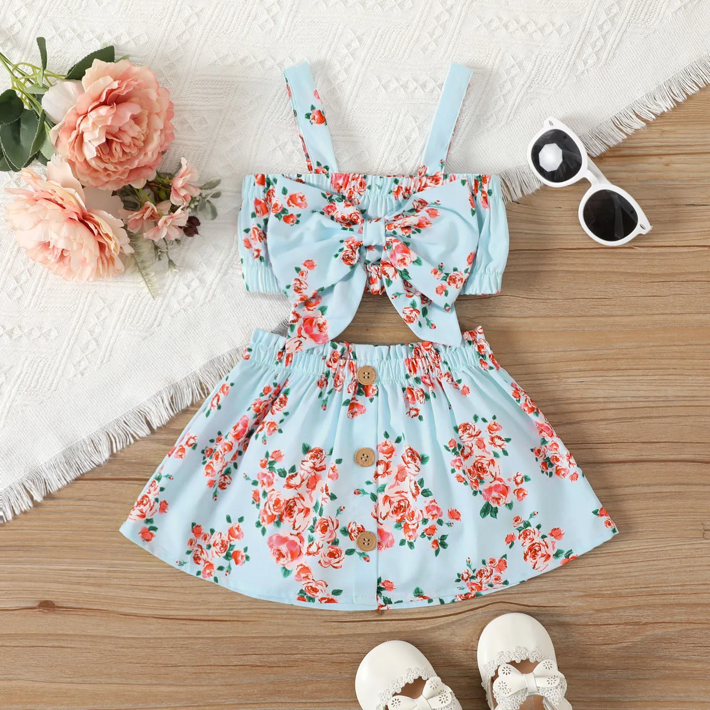 2pcs Baby Girl Floral Print Bow Decor Slip Top And Front Buttons Skirt Set