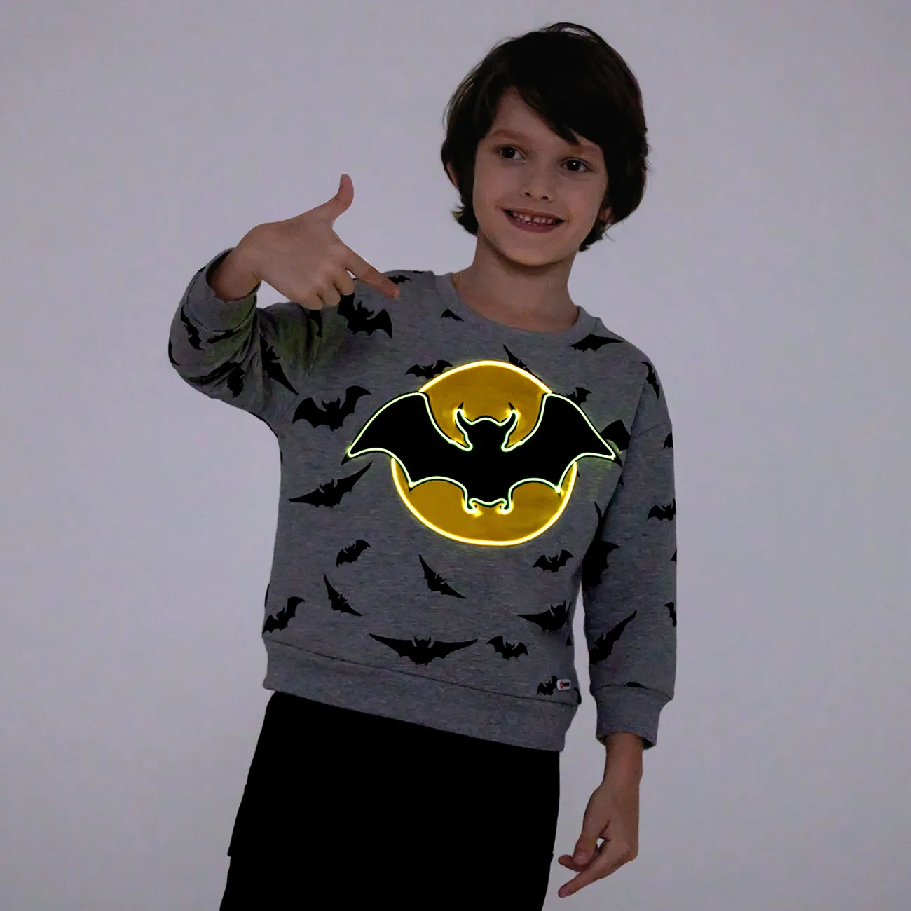 Go-Glow Illuminating Sweatshirt with Light Up Bat Pattern Including Controller (Built-In Battery) Grey big image 1