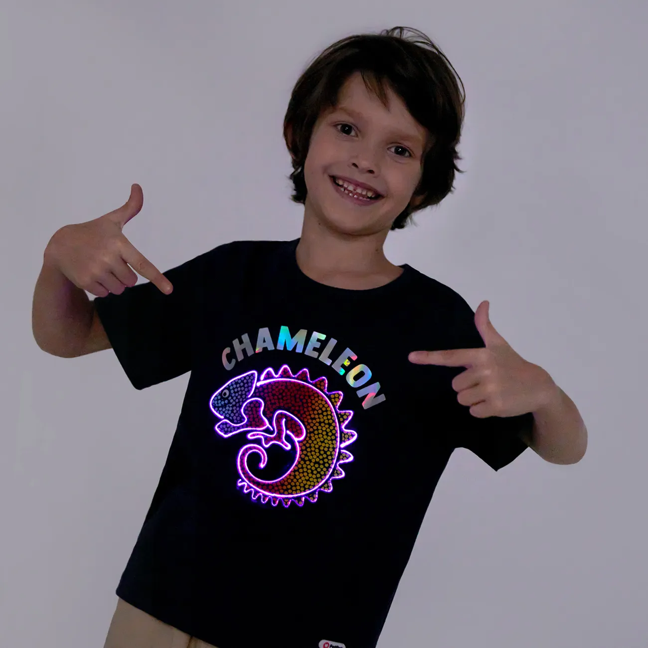 Go-Glow Illuminating T-shirt with Light Up Chameleon Including Controller (Built-In Battery) Navy big image 1