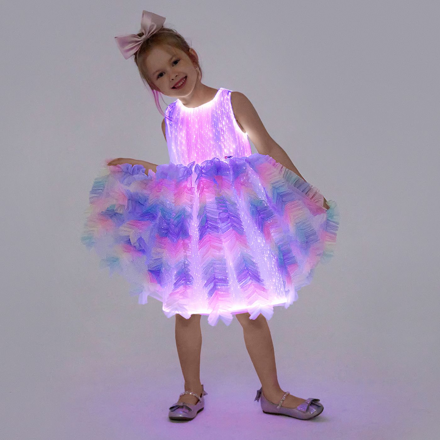 Go-Glow Light Up Robe De Fête De Princesse Colorée Avec Jupe à Volants, Y Compris Le Contrôleur (batterie Intégrée)
