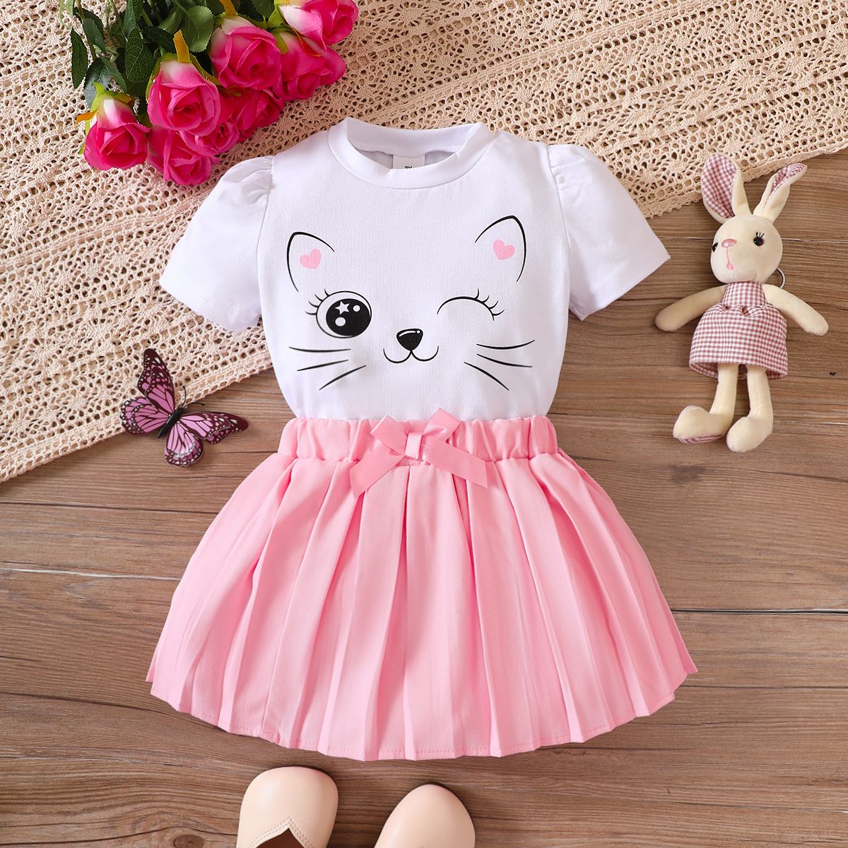 

2pcs Toddler Girl Cat Print Short-sleeve Tee and Bow Decor Solid Skirt Set