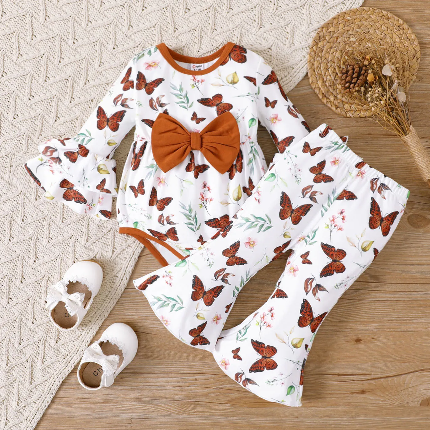 2pcs Baby Girl Butterfly Print Bow Decor Bell Sleeves Bodysuit and Flared Pants Set   big image 1