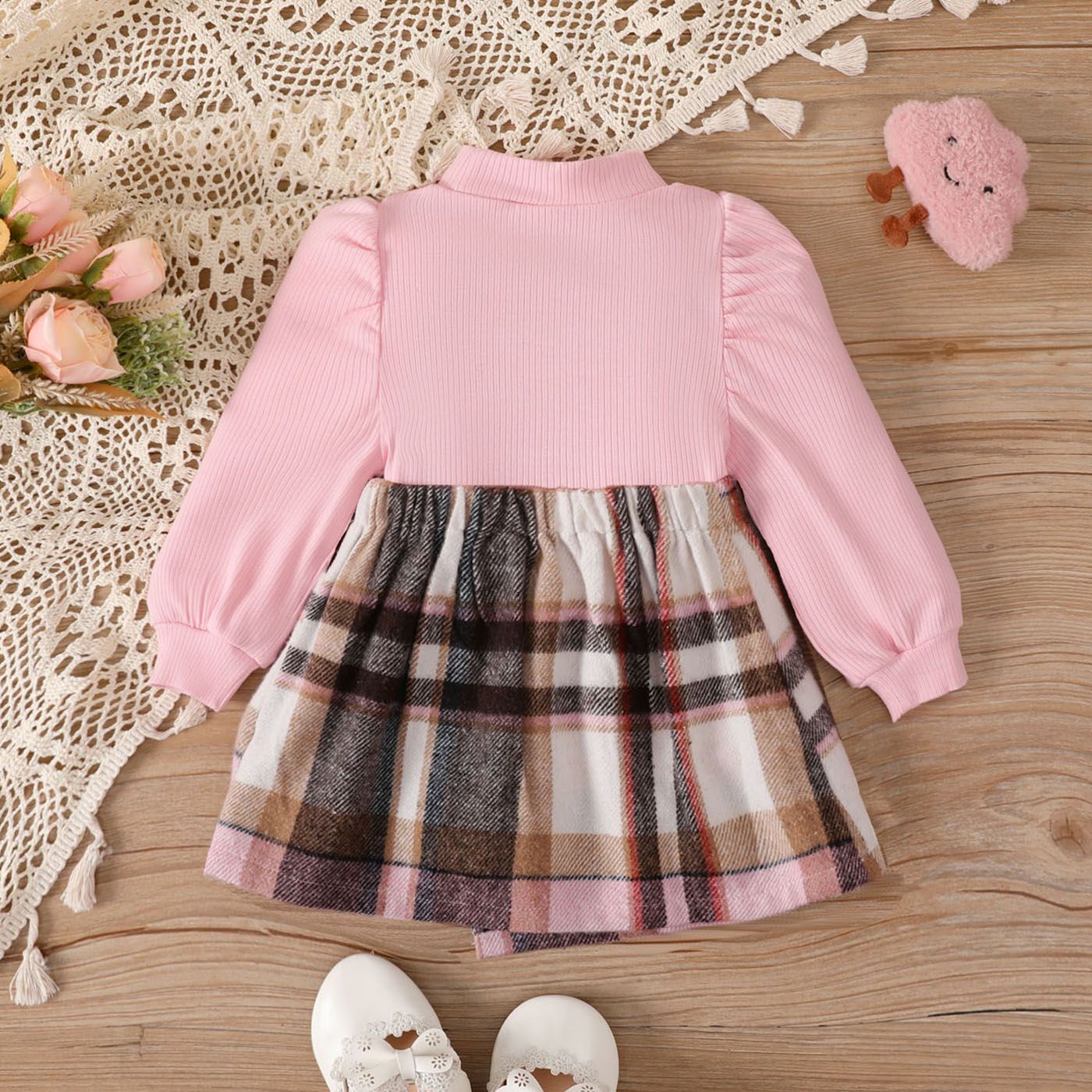 Baby pink 2025 plaid skirt