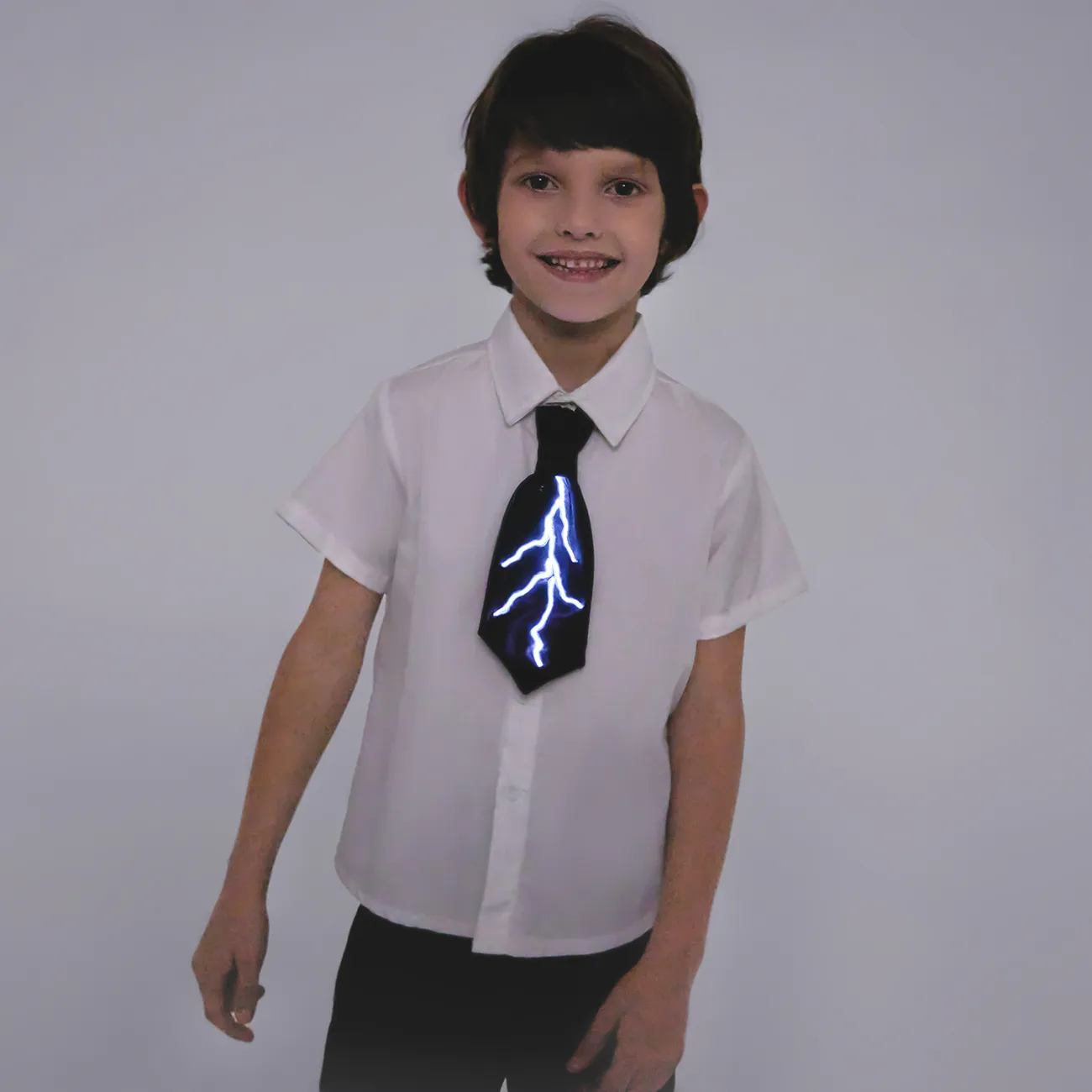 vorgebundene Krawatte in Blitzform mit Beleuchtung für kleine Jungen schwarz big image 1