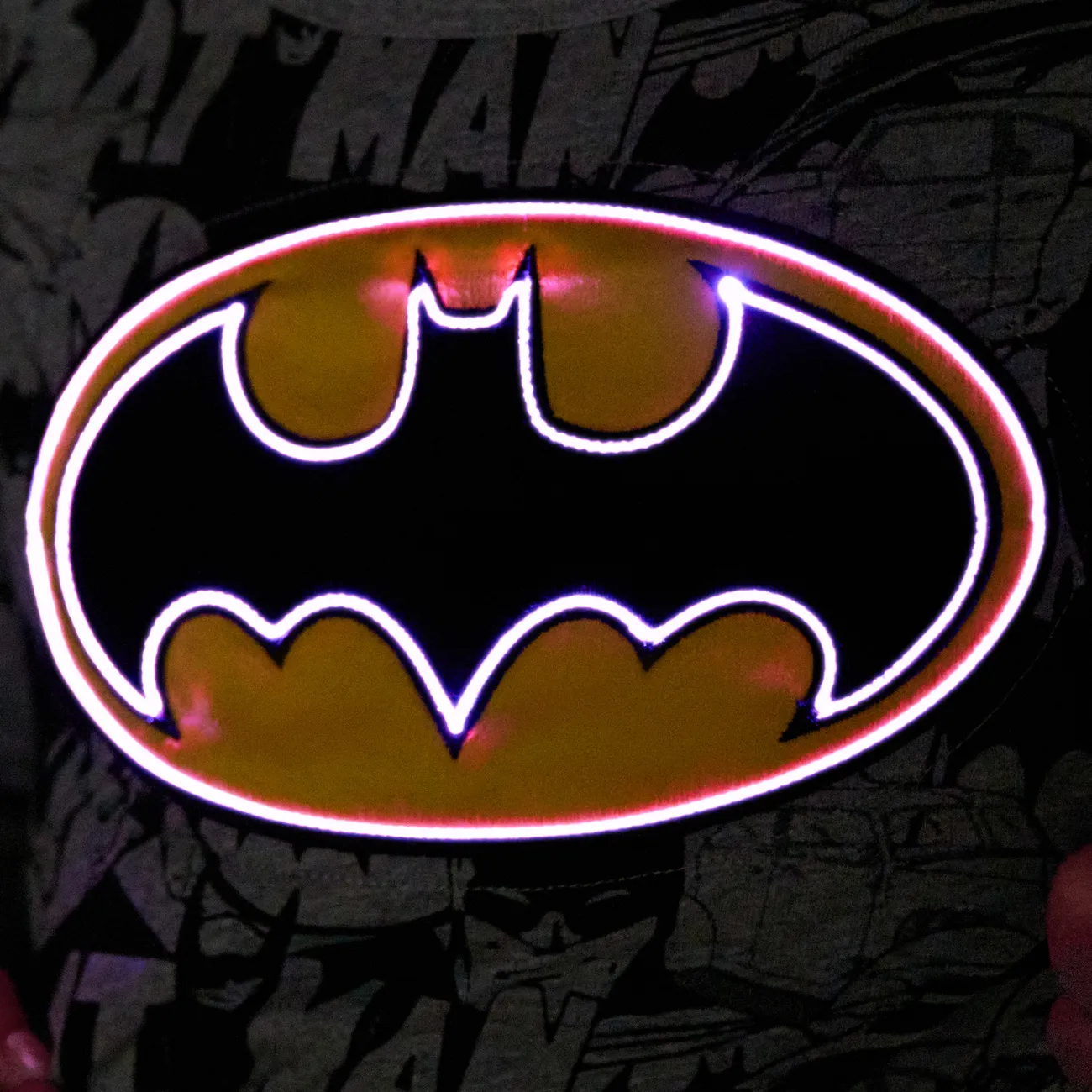 Moletom cinza iluminador Go-Glow com padrão Batman Light Up cinza salpicado big image 1