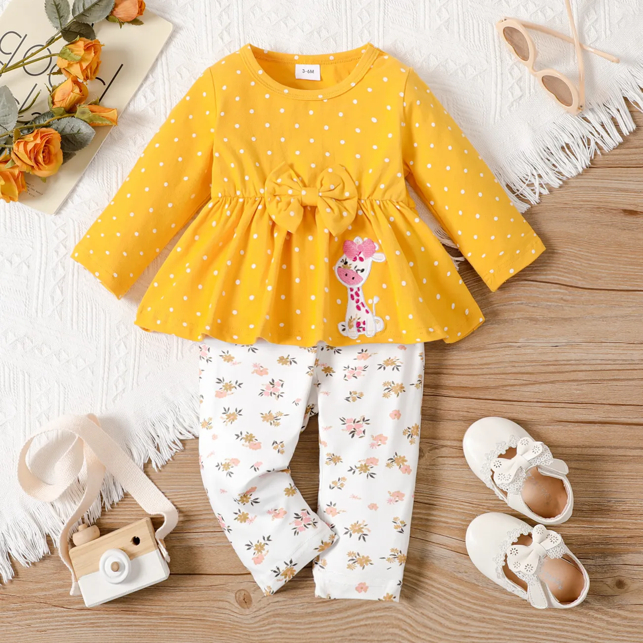 2pcs Baby Girl 95% Cotton Polka Dots Bow Decor Giraffe Embroidery Long-sleeve Top and Allover Floral Print Pants Set Yellow big image 1