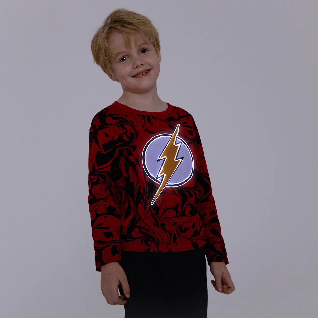 Go-Glow THE FLASH Illuminating Red Sweatshirt with Light Up The Flash Pattern Including Controller (Battery Inside) Red big image 1
