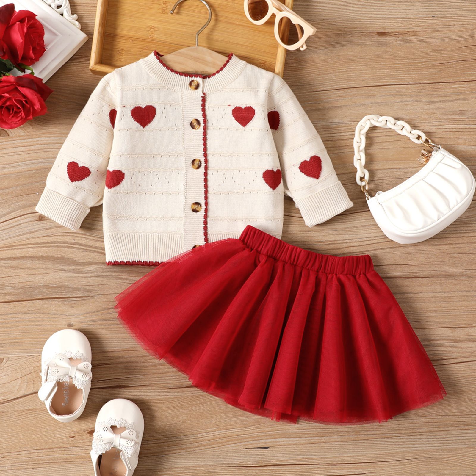 2pcs Baby Girl Sweet Heart-shaped Long Sleeve Skirt Set
