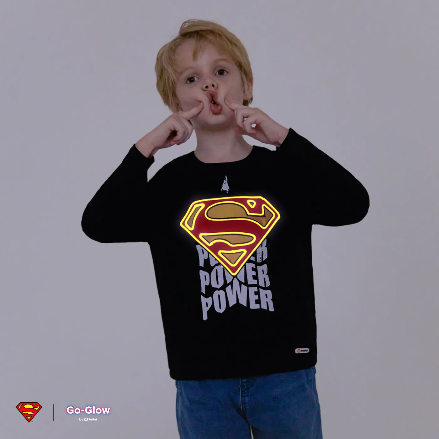 Go-Glow SUPERMAN Illuminating Black Sweatshirt with Light Up Superman Pattern Including Controller (