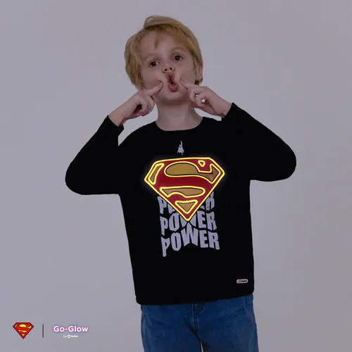 Go-Glow SUPERMAN Illuminating Black Sweatshirt with Light Up Superman Pattern Including Controller (Battery Inside)