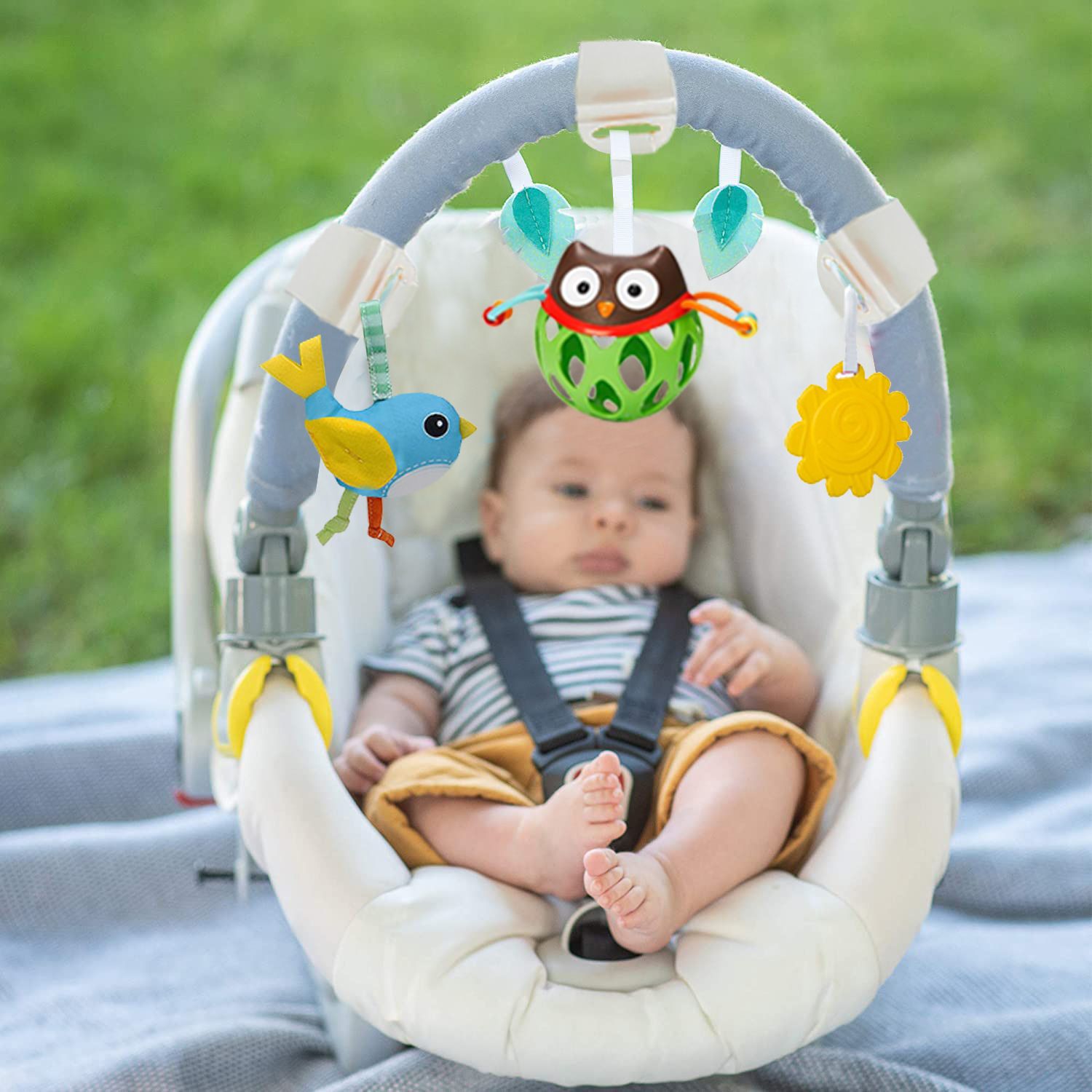 嬰兒牀掛鈴 - 嬰兒推車移動音樂玩具，帶牀夾、座夾和馬車掛帶