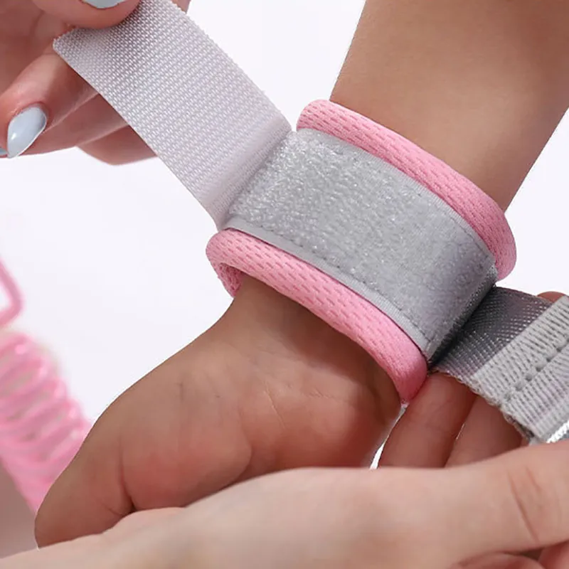 Child Anti-Lost Rope with One-to-One Key Lock and Adjustable Wristband  Pink image 4