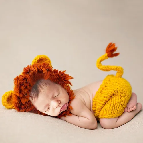 Adorable Baby Lion Knit Photo Shoot Outfit