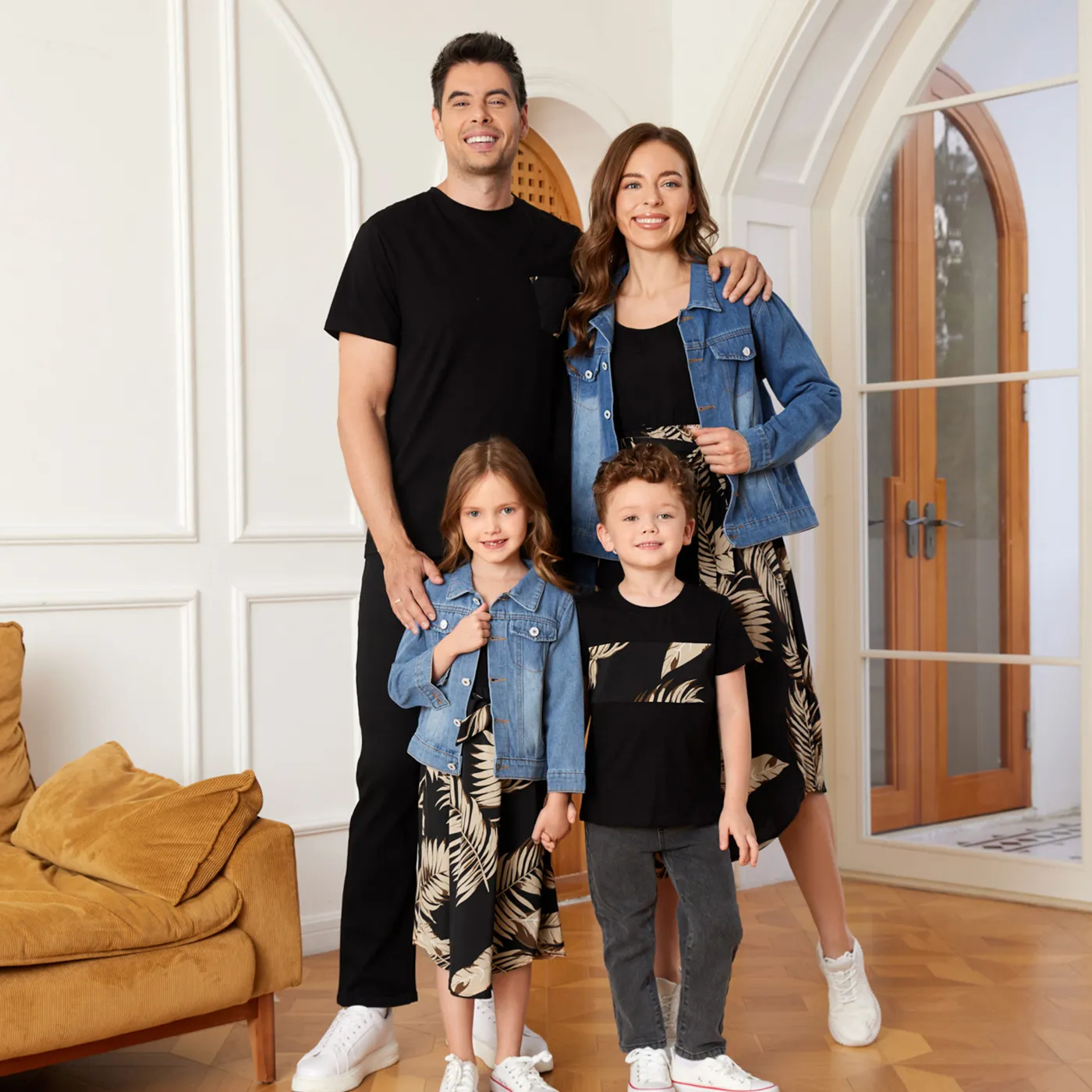 Family Matching Floral Print Belted Cami Dresses And Solid Short Sleeve Tops Sets  image 4