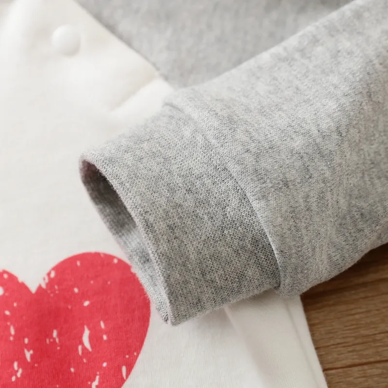100% Cotton Letter and Heart Print Long-sleeve Baby Jumpsuit White image 6