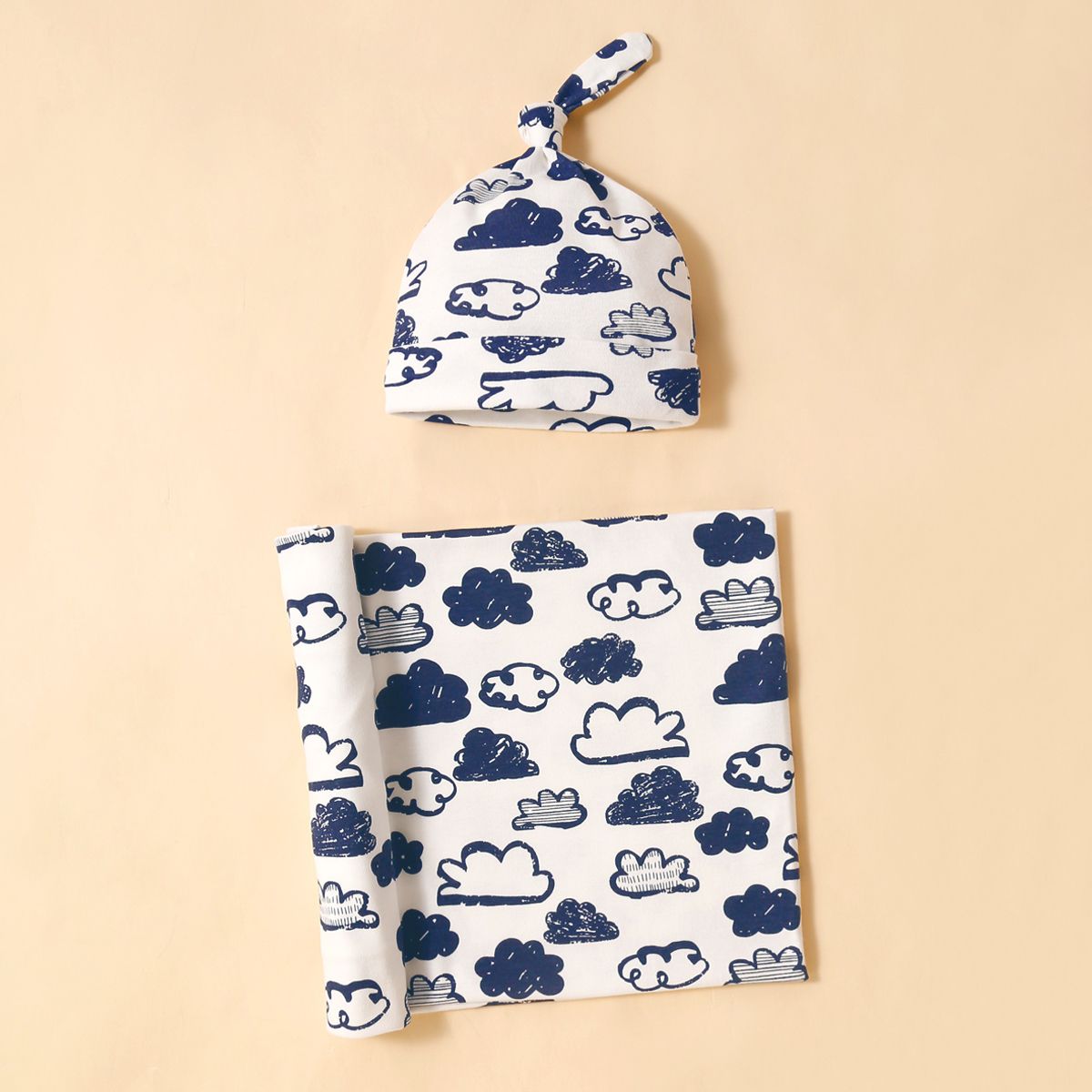 2-pack 100% Cotton Cloud Print Newborn Wearable Blankets and Beanie Hat