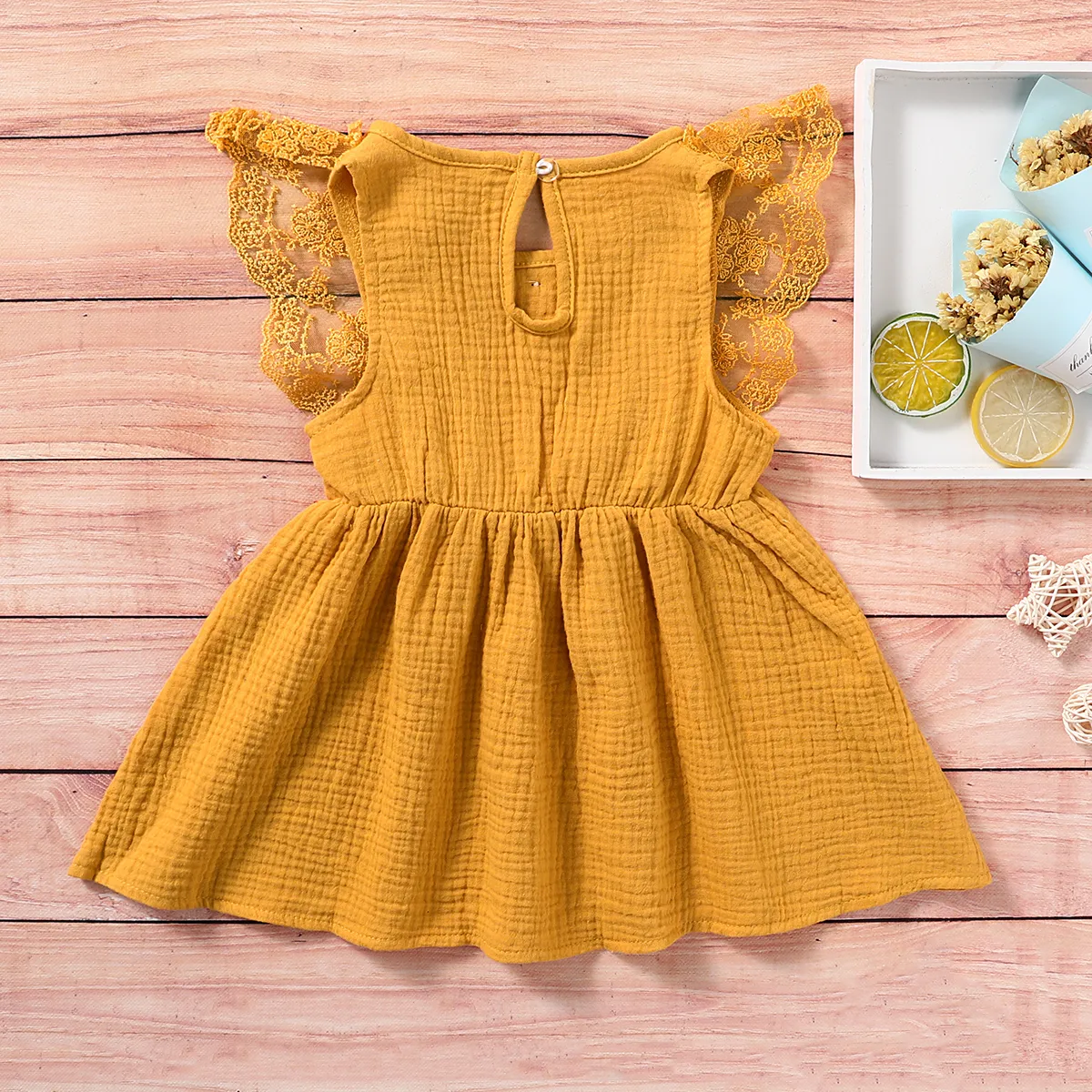 Baby Girl 95% Cotton Crepe Sleeveless Lace Bowknot Button Dress Yellow big image 1