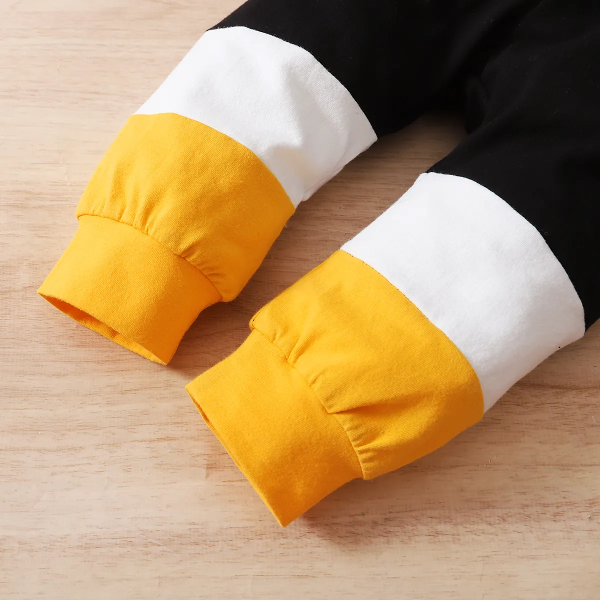 2pcs Baby Boy 95% Cotton Long-sleeve Letter Print Colorblock Sweatshirt and Pants Set Yellow big image 1