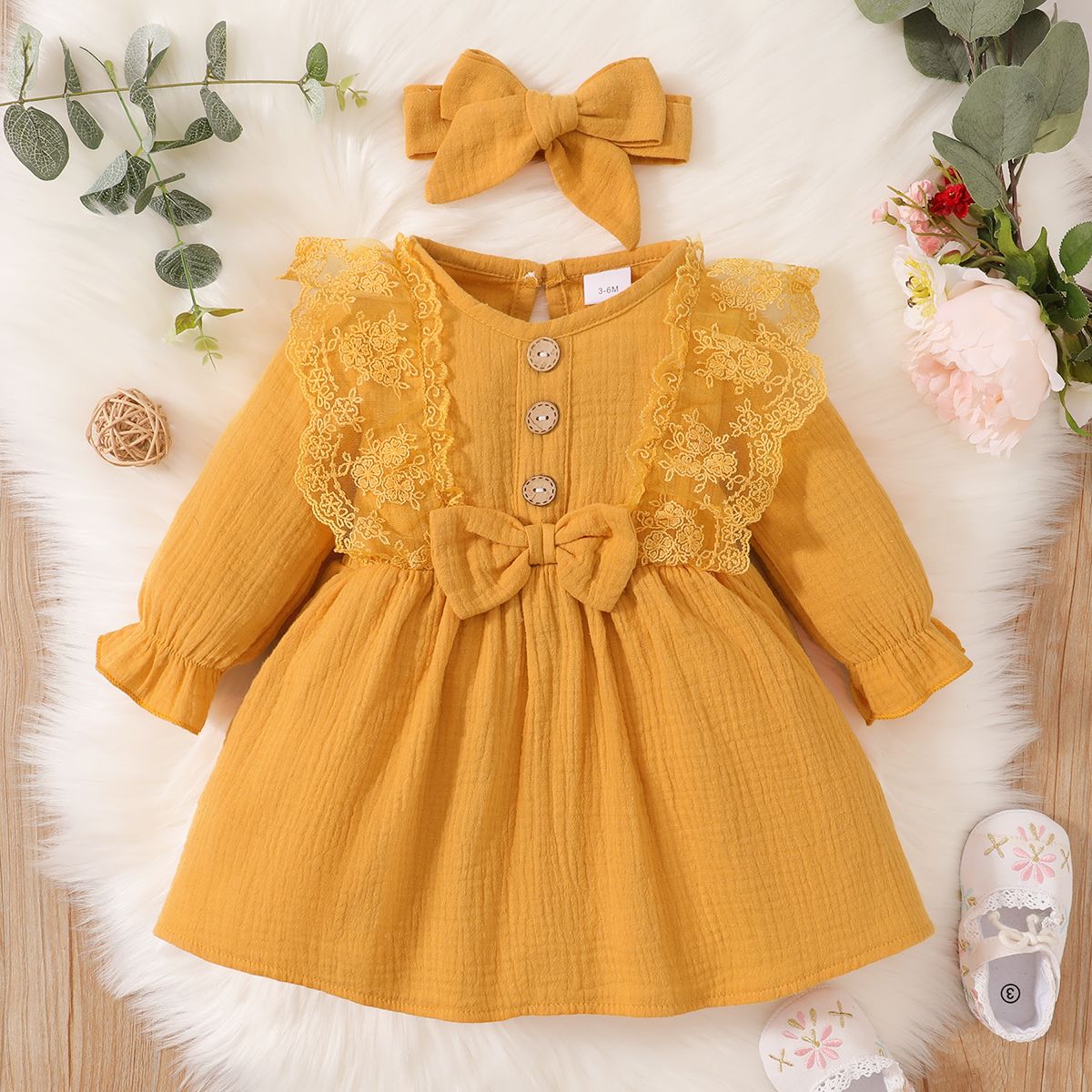 

2pcs Lace Splicing Cotton Crepe Baby Solid Long-sleeve Dress Set