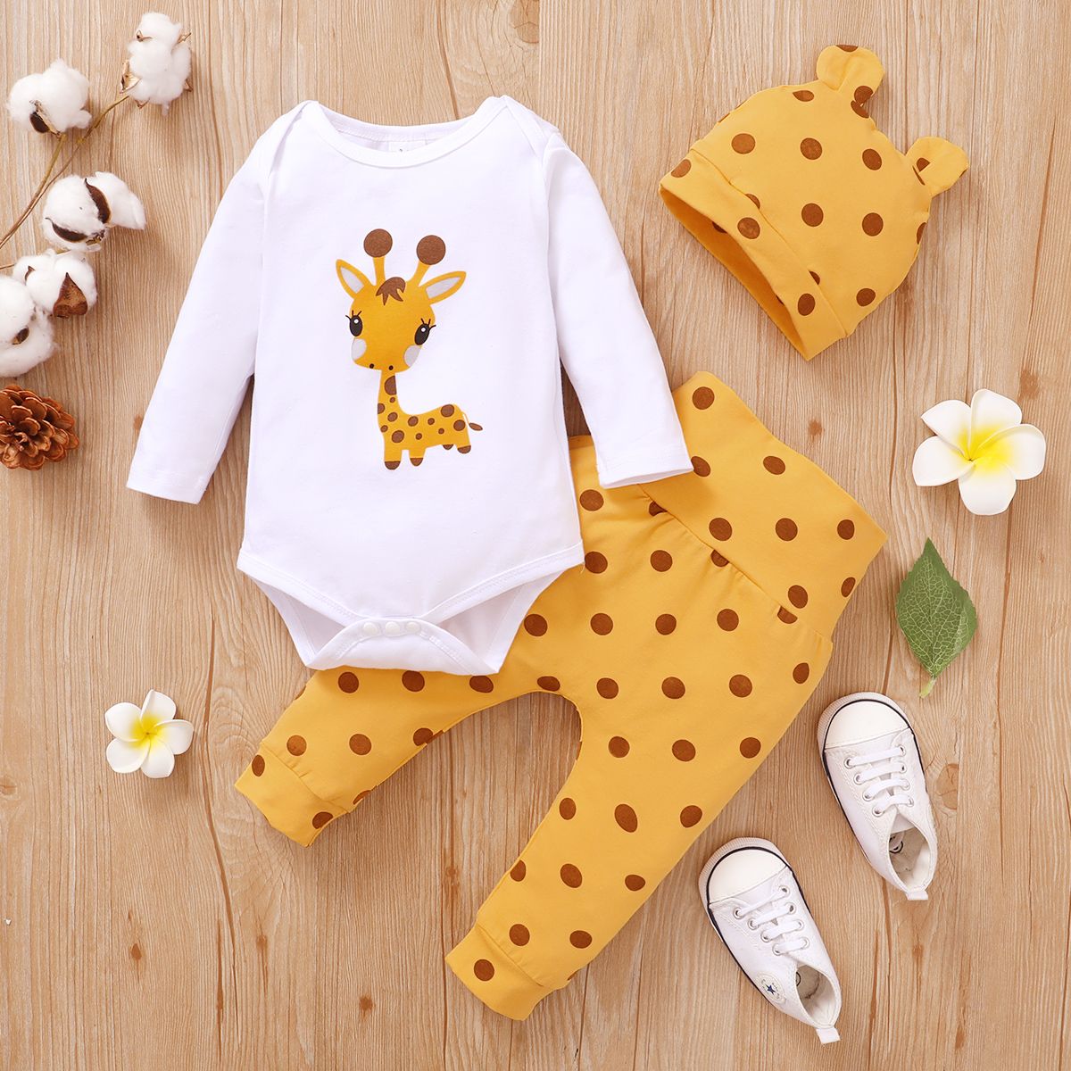 3pcs Giraffe and Polka Dots Print Long-sleeve Baby Set