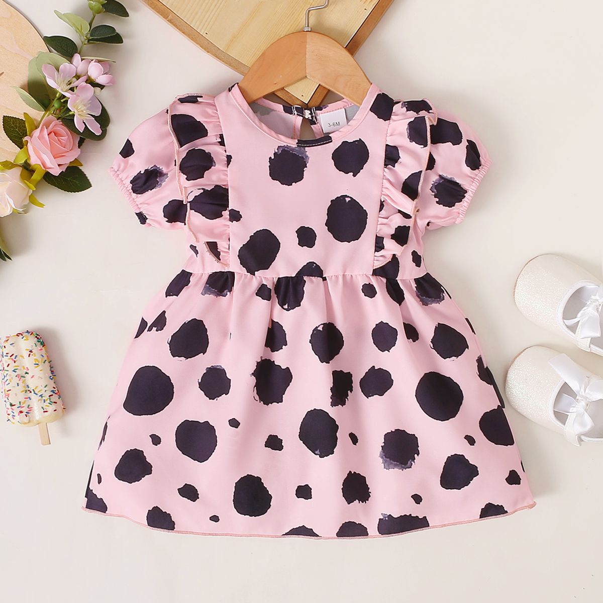 

Baby Girl Allover Dots Print Puff-sleeve Ruffle Dress