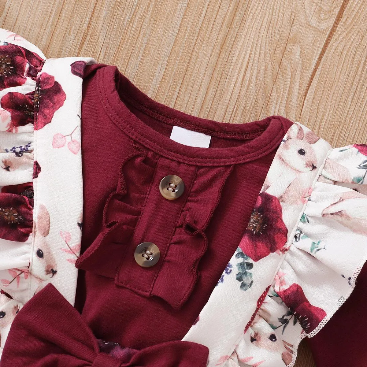 3pcs Baby Girl 95% Cotton Long-sleeve Romper and Floral Print Ruffle Overalls with Headband Set  big image 9