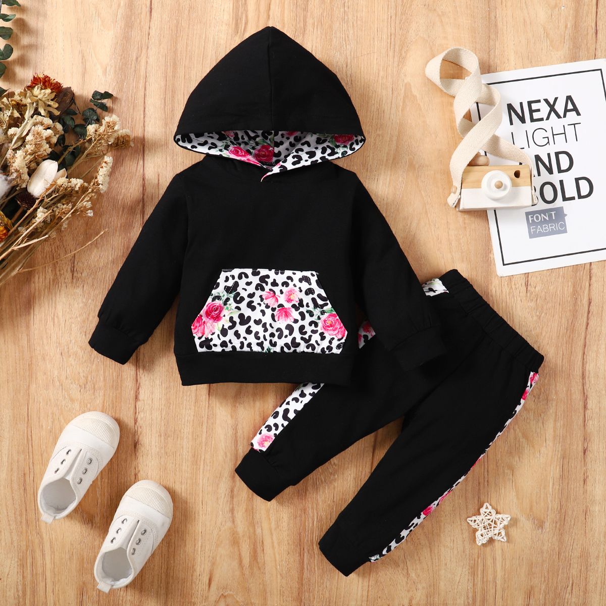 

2pcs Baby Girl 95% Cotton Long-sleeve Rose & Leopard Print Hoodie and Sweatpants Set