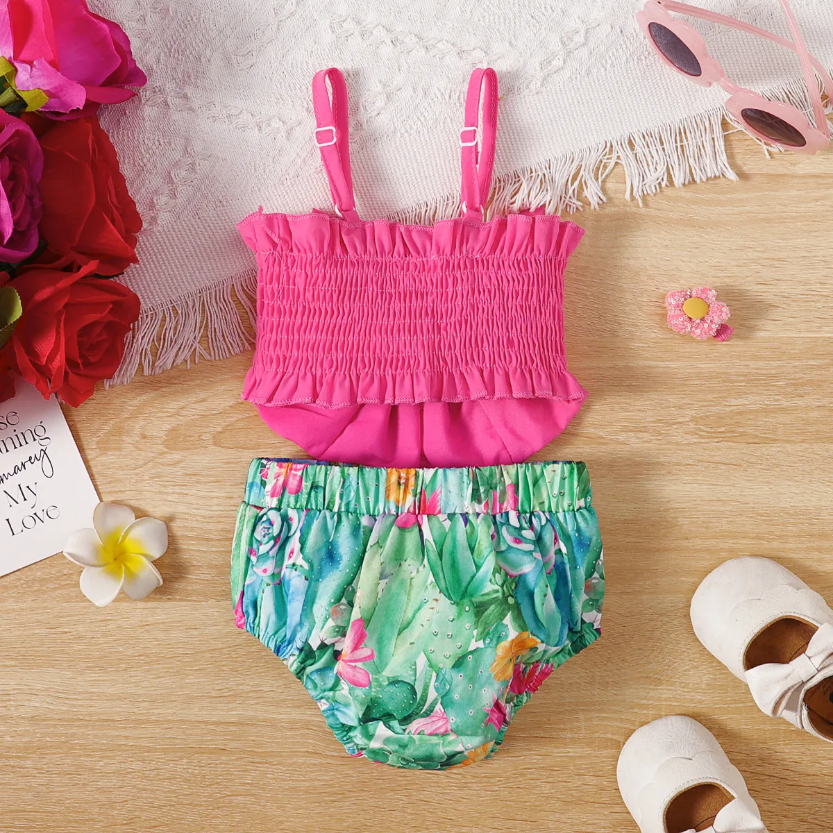 2pcs Baby Girl Bow Decor Slip Top and Allover Cactus Flower Print Shorts Set  image 2