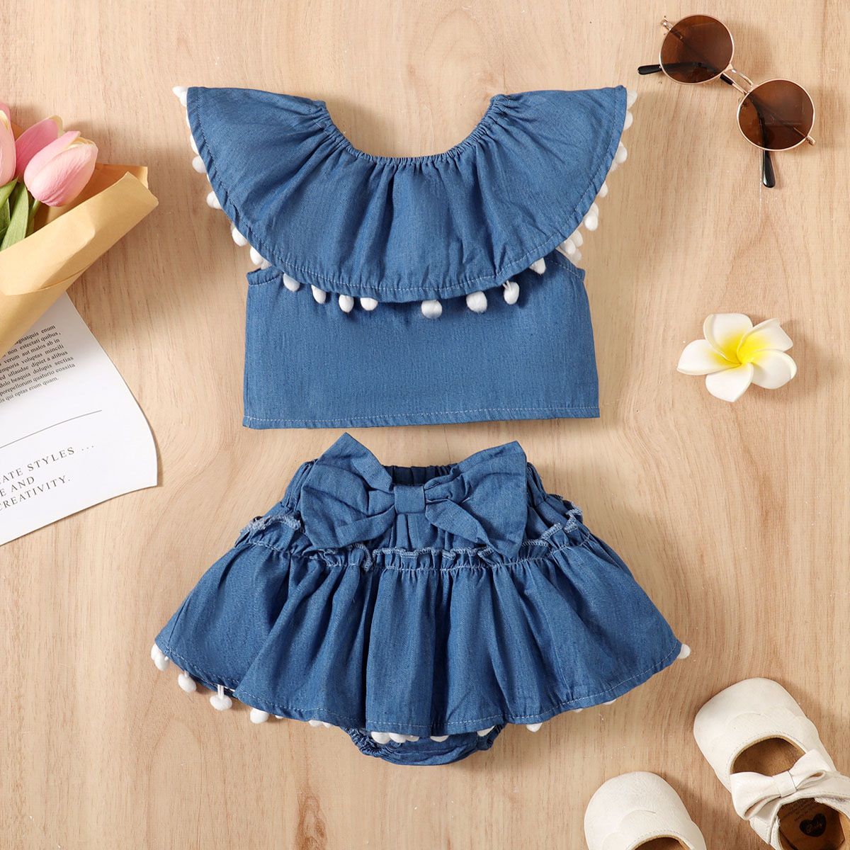 

2pcs Baby Girl Pom Pom Decor Ruffled Tank Top and Bow Front Skort Set