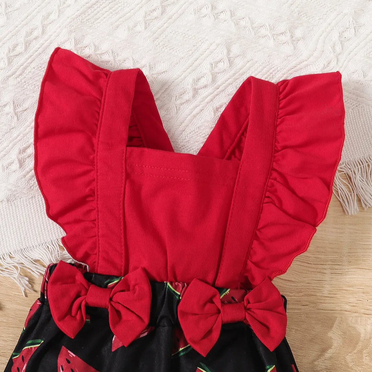 2pcs Baby Girl Bow Decor Watermelon Print Panel Ruffled Romper with Headband Set Red image 2