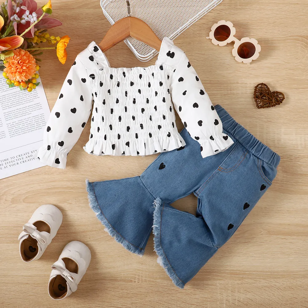 2pcs Baby Girl 100% Cotton Heart Print Smocked Top and 95% Cotton Flared Jeans Set   big image 3