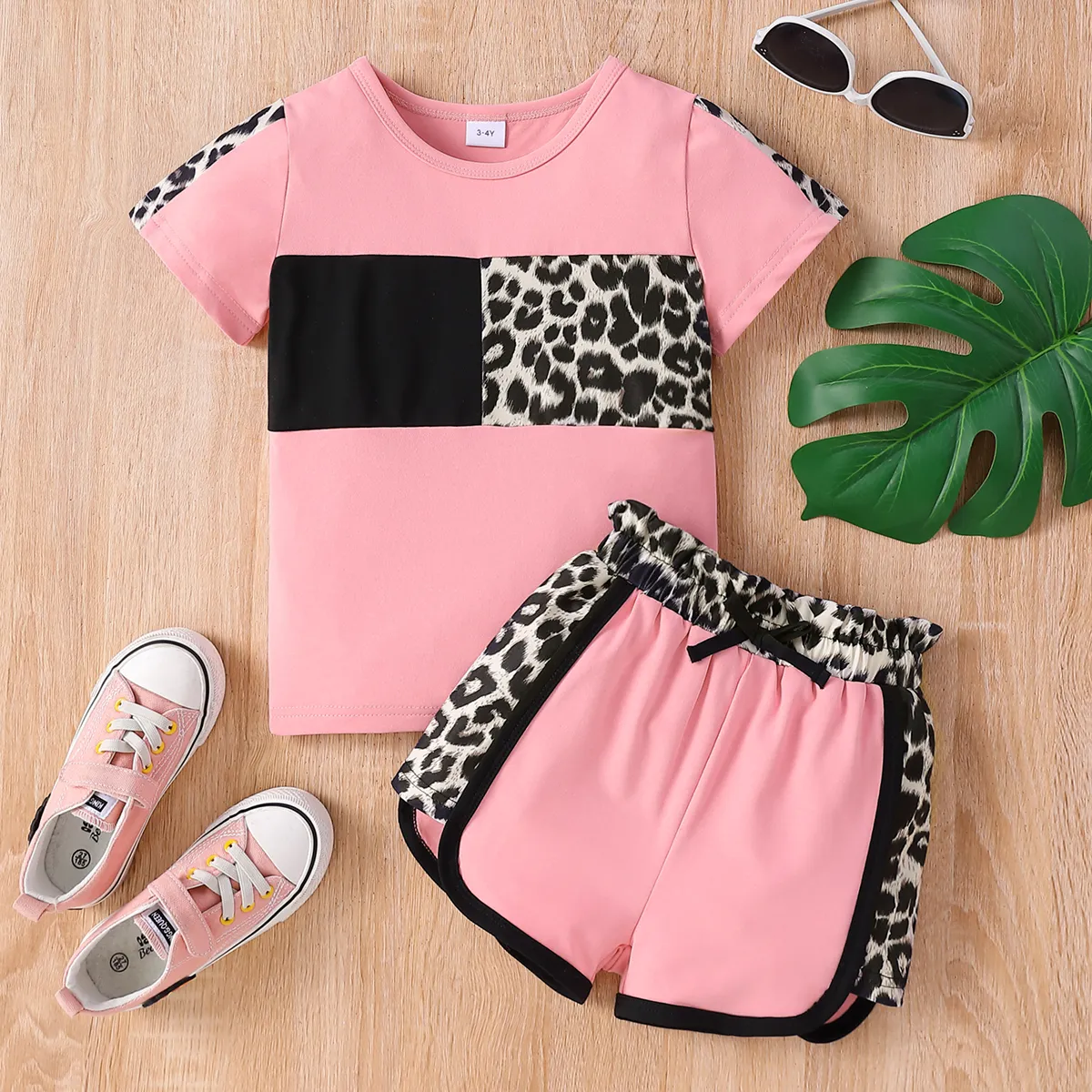 

2-piece Toddler Girl Leopard Print Colorblock Tee and Bowknot Design Paperbag Shorts Set
