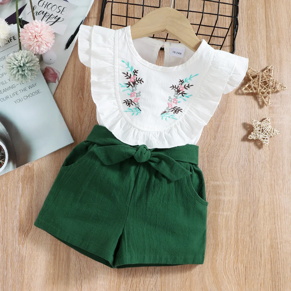 2-piece Baby / Toddler Girl Pretty Floral Embroidery Top and Solid Shorts Sets Green