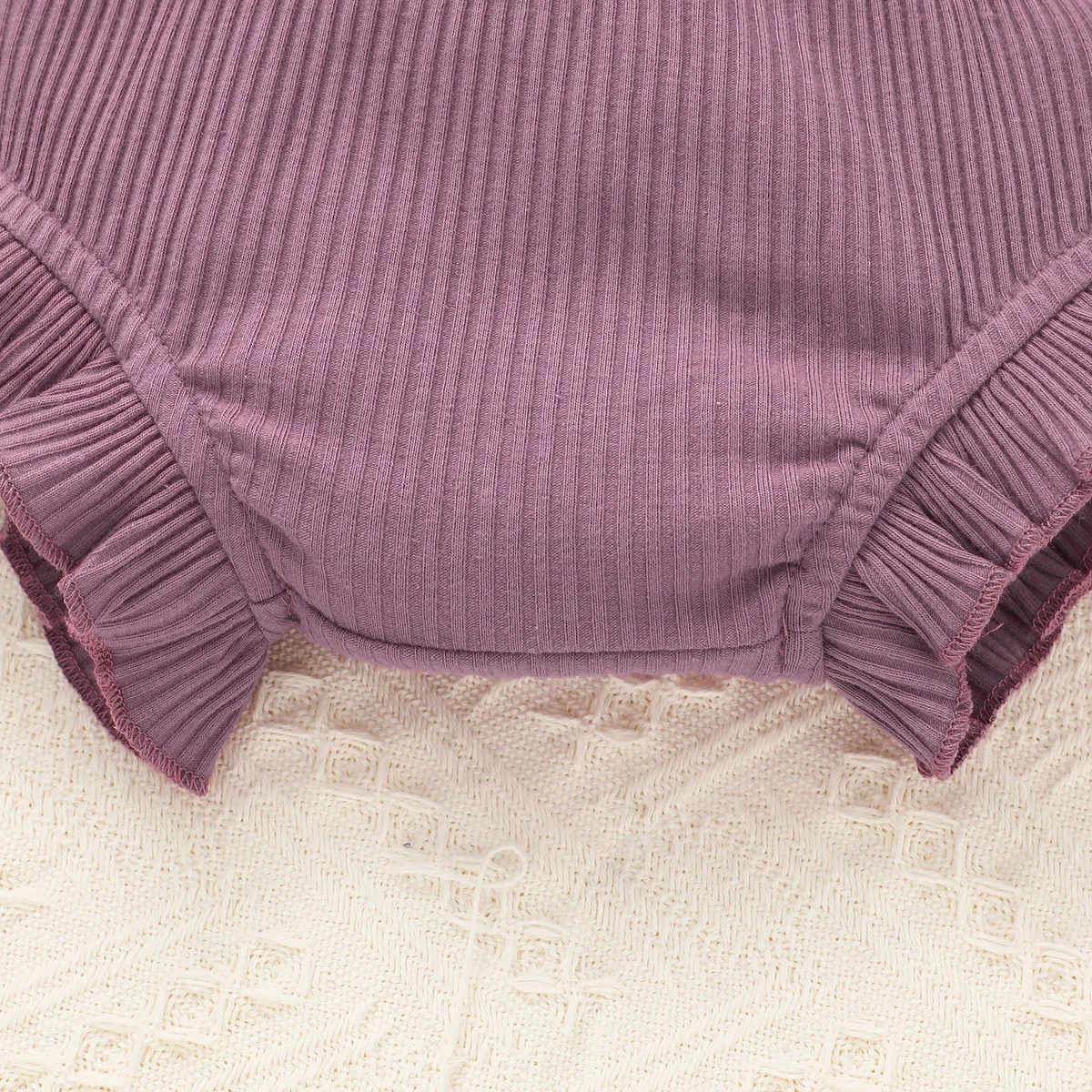 2pcs Baby Girl 95% Cotton Ribbed Flutter-sleeve Romper and Ruffle Shorts Set Purple big image 1