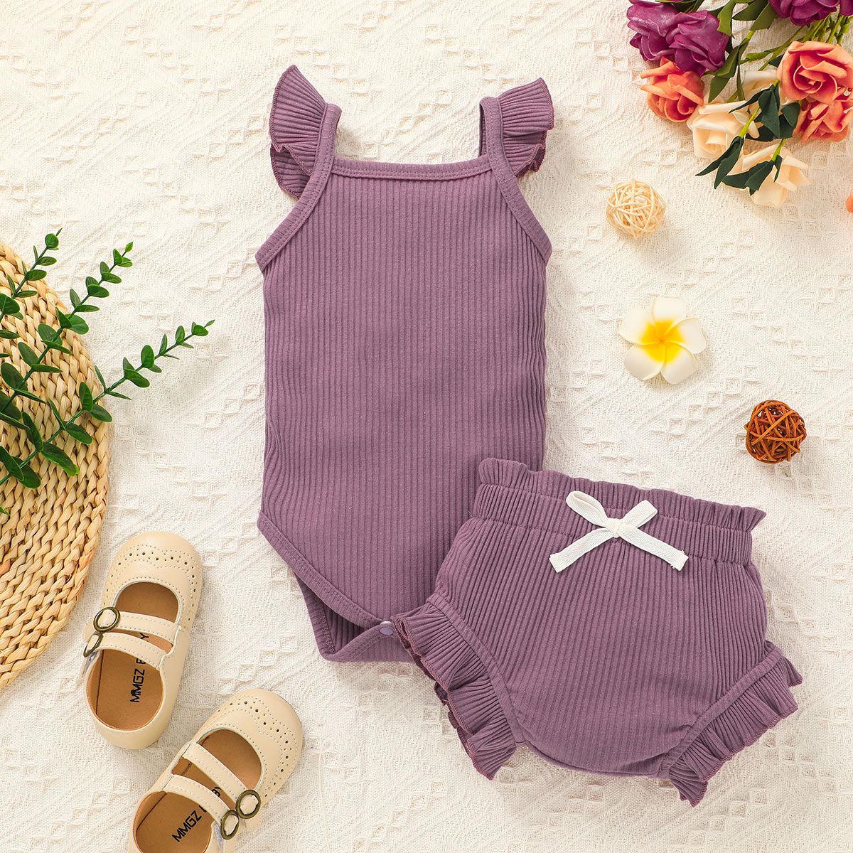 2pcs Baby Girl 95% Cotton Ribbed Flutter-sleeve Romper And Ruffle Shorts Set