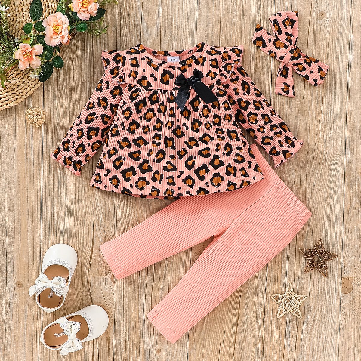 

3pcs Baby Girl Leopard Print Ruffle Long-sleeve Bow Front Ribbed Top and Solid Pants with Headband Set